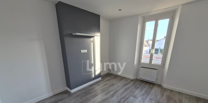 Image 2 sur 11 - Appartement  ·  Location · Sens (89100) · 2 pièces · 44m²