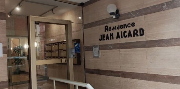 Image 1 sur 7 - Appartement  ·  Location · St Raphael (83700) · 1 pièce · 32m²