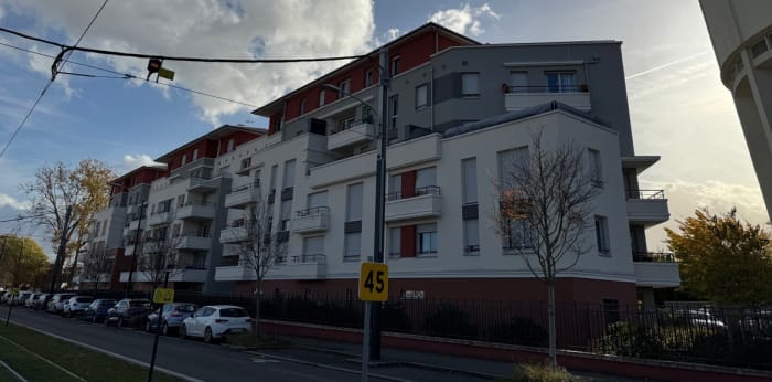 Image 1 sur 11 - Appartement  ·  Location · Montfermeil (93370) · 2 pièces · 46m²