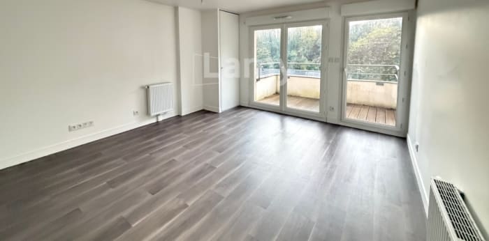 Image 1 sur 10 - Appartement  ·  Location · Notre Dame De Bondeville (76960) · 2 pièces · 45m²