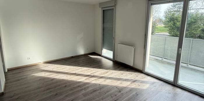 Image 2 sur 8 - Appartement  ·  Location · Bassens (33530) · 3 pièces · 60m²