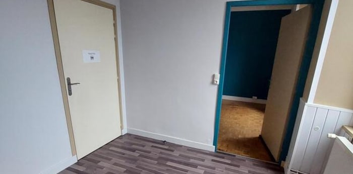 Image 6 sur 9 - Local  ·  Location · Issoire (63500) · 3 pièces · 59m²