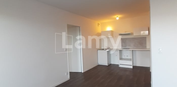 Image 1 sur 13 - Appartement  ·  Location · Evry Courcouronnes (91000) · 2 pièces · 39m²