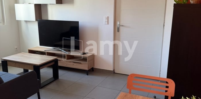 Image 6 sur 13 - Appartement  ·  Location · Salon De Provence (13300) · 2 pièces · 38m²