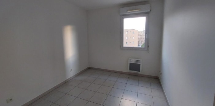 Image 13 sur 19 - Appartement  ·  Location · Nimes (30900) · 3 pièces · 59m²