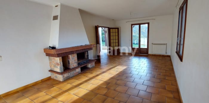 Image 2 sur 11 - Maison/villa  ·  Location · Bon Encontre (47240) · 5 pièces · 135m²