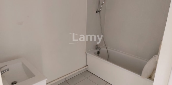 Image 7 sur 8 - Appartement  ·  Location · Carrieres Sous Poissy (78955) · 4 pièces · 72m²