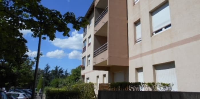 Image 5 sur 5 - Appartement  ·  Location · St Genis Laval (69230) · 2 pièces · 47m²