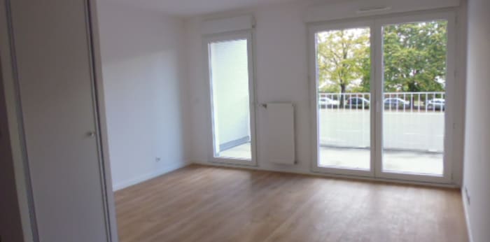 Image 3 sur 8 - Appartement  ·  Location · Evry Courcouronnes (91000) · 2 pièces · 39m²