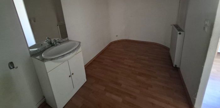 Image 6 sur 8 - Bureaux  ·  Location · St Georges Sur Baulche (89000) · 47m²