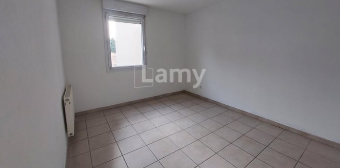 Image 9 sur 10 - Appartement  ·  Location · Sisteron (04200) · 4 pièces · 81m²