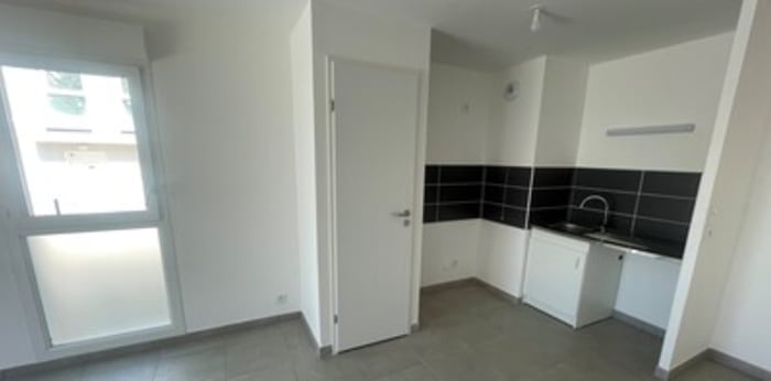 Image 2 sur 11 - Maison/villa  ·  Location · Grand Couronne (76530) · 4 pièces · 86m²