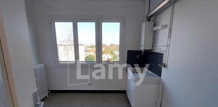 Image 5 sur 7 - Appartement  ·  Location · Chatillon (92320) · 3 pièces · 72m²