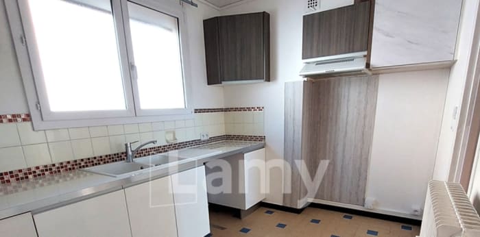 Image 10 sur 11 - Appartement  ·  Location · Digne Les Bains (04000) · 3 pièces · 75m²