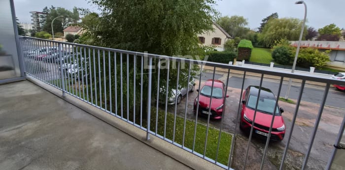 Image 13 sur 17 - Appartement  ·  Location · Auxerre (89000) · 3 pièces · 80m²