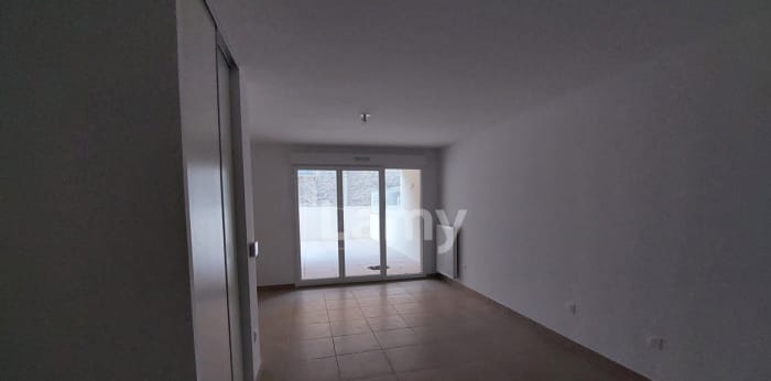 Image 4 sur 17 - Appartement  ·  Location · Nimes (30900) · 2 pièces · 42m²