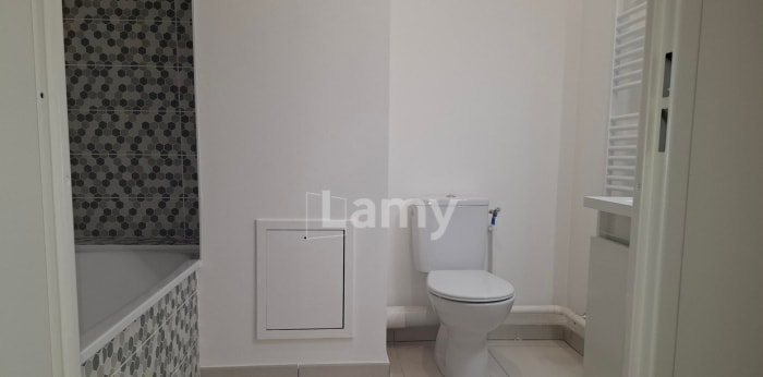 Image 4 sur 6 - Appartement  ·  Location · Lille (59160) · 4 pièces · 80m²