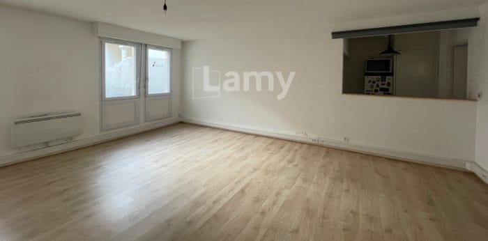 Image 3 sur 7 - Appartement  ·  Location · Lille (59800) · 3 pièces · 79m²