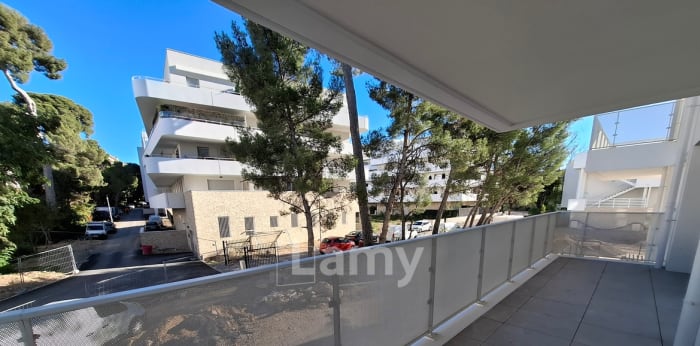 Image 1 sur 12 - Appartement  ·  Location · Marseille (13010) · 3 pièces · 62m²