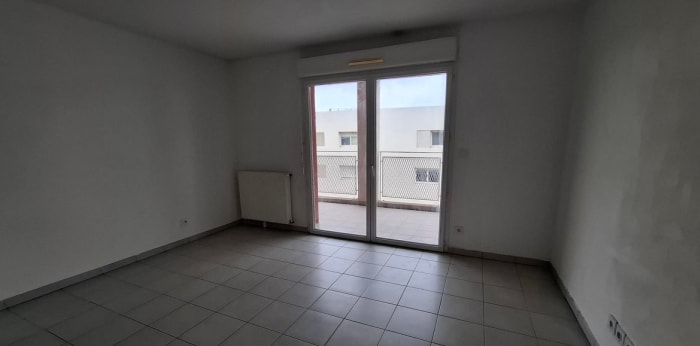 Image 6 sur 9 - Appartement  ·  Location · Marseille 03 (13003) · 2 pièces · 42m²