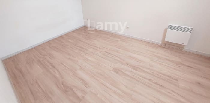 Image 4 sur 9 - Appartement  ·  Location · Ibos (65420) · 2 pièces · 41m²