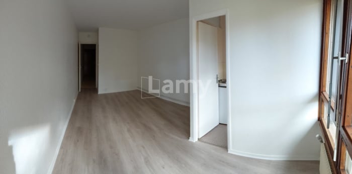 Image 2 sur 8 - Appartement  ·  Location · Vandoeuvre Les Nancy (54500) · 1 pièce · 28m²