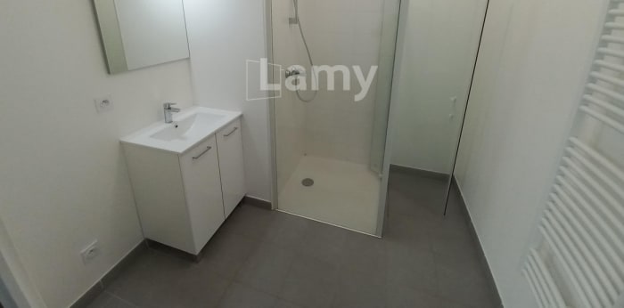 Image 7 sur 7 - Appartement  ·  Location · Clermont Ferrand (63000) · 2 pièces · 40m²