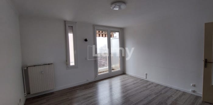 Image 11 sur 12 - Appartement  ·  Location · Vesoul (70000) · 2 pièces · 50m²