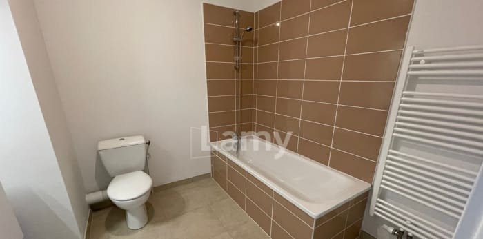 Image 8 sur 9 - Appartement  ·  Location · St Andre Lez Lille (59350) · 3 pièces · 64m²