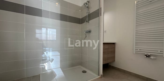 Image 6 sur 11 - Appartement  ·  Location · Valence (26000) · 4 pièces · 85m²