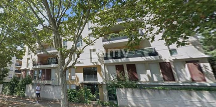 Image 2 sur 3 - Parking/box  ·  Location · Tassin La Demi Lune (69160) · 12m²