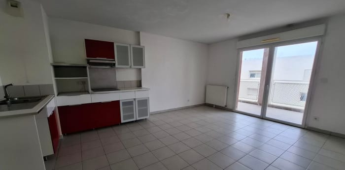 Image 7 sur 9 - Appartement  ·  Location · Marseille 03 (13003) · 2 pièces · 42m²