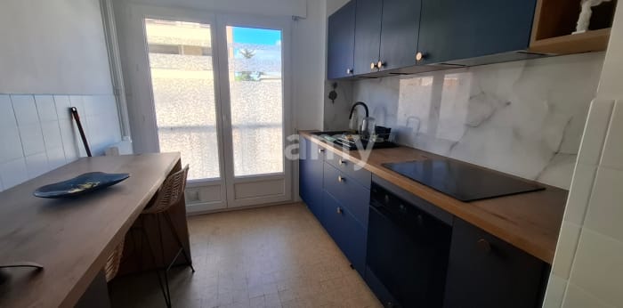 Image 5 sur 9 - Appartement  ·  Location · Marseille (13004) · 2 pièces · 53m²