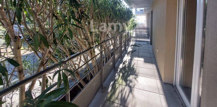 Image 1 sur 17 - Appartement  ·  Location · Nimes (30900) · 3 pièces · 59m²