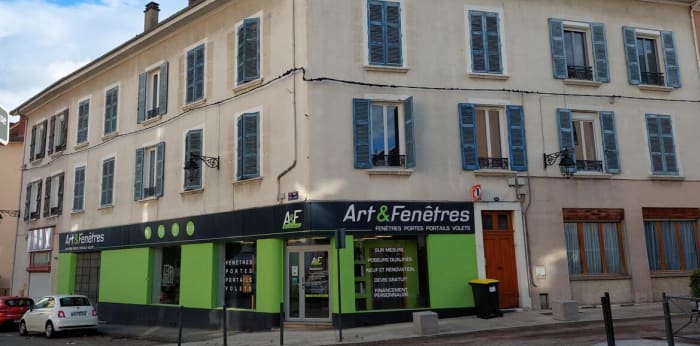 Image 1 sur 7 - Local  ·  Location · Voiron (38500) · 57m²