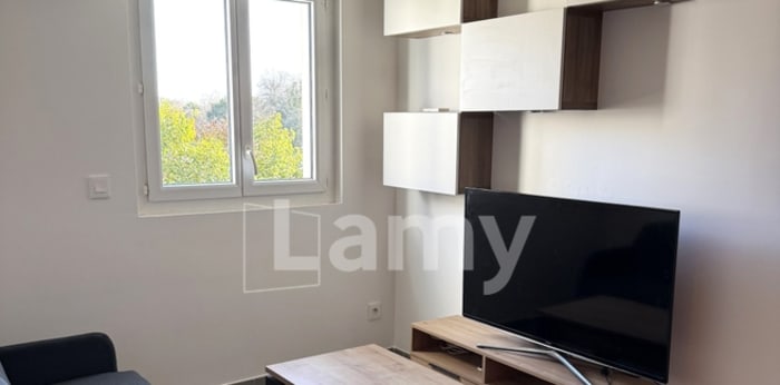 Image 7 sur 13 - Appartement  ·  Location · Salon De Provence (13300) · 2 pièces · 38m²