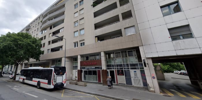 Image 1 sur 3 - Parking/box  ·  Location · Villeurbanne (69100) · 1m²