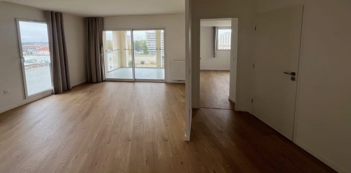 Image 1 sur 8 - Appartement  ·  Location · Bordeaux (33800) · 3 pièces · 72m²