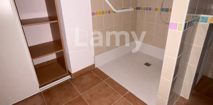 Image 11 sur 20 - Maison/villa  ·  Location · Rochegude (26790) · 4 pièces · 124m²