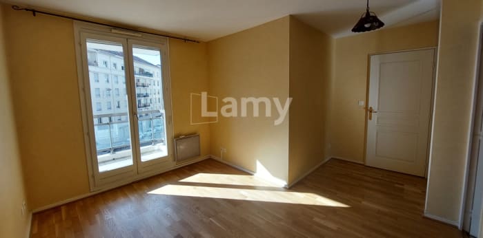 Image 9 sur 13 - Appartement  ·  Location · Lyon (69007) · 4 pièces · 106m²