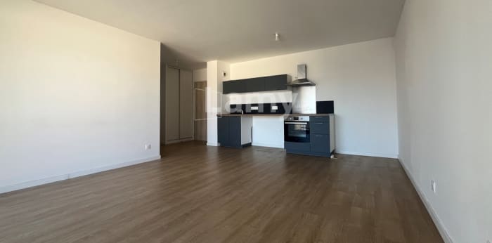 Image 2 sur 7 - Appartement  ·  Location · Reims (51100) · 2 pièces · 51m²