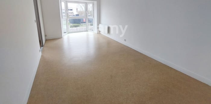 Image 2 sur 7 - Appartement  ·  Location · Maurepas (78310) · 2 pièces · 46m²