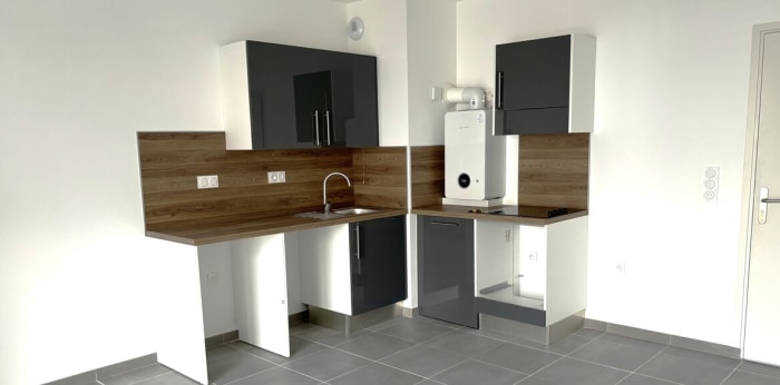 Image 2 sur 7 - Appartement  ·  Location · Arles (13200) · 2 pièces · 38m²