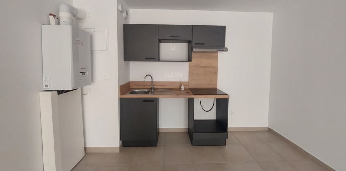 Image 11 sur 21 - Appartement  ·  Location · Nimes (30900) · 3 pièces · 66m²