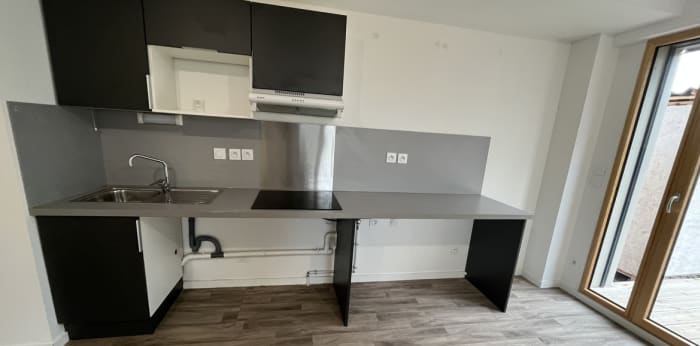 Image 2 sur 9 - Appartement  ·  Location · Grenoble (38100) · 3 pièces · 66m²