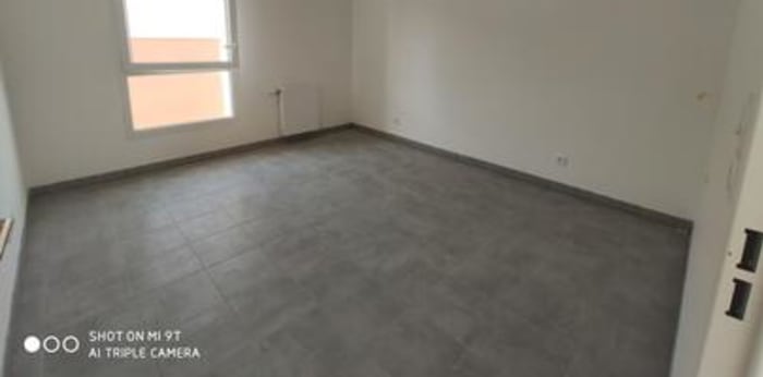 Image 5 sur 10 - Appartement  ·  Location · Bedarrides (84370) · 2 pièces · 43m²