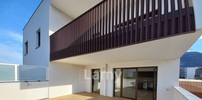 Image 3 sur 9 - Appartement  ·  Location · Chambery (73000) · 3 pièces · 74m²