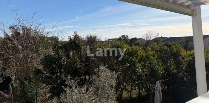 Image 3 sur 13 - Appartement  ·  Location · Salon De Provence (13300) · 2 pièces · 38m²