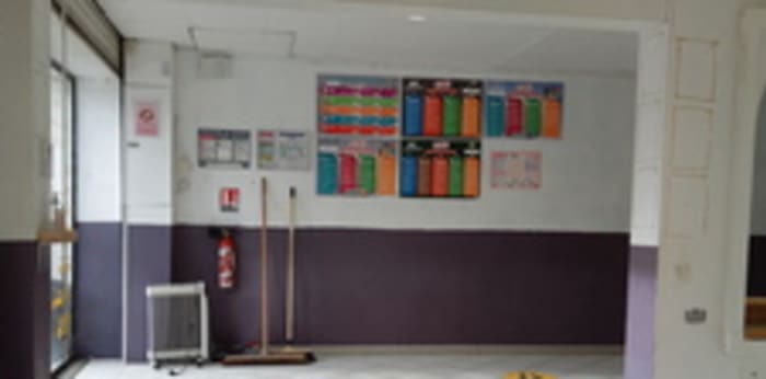 Image 3 sur 9 - Local  ·  Location · Sens (89100) · 182m²