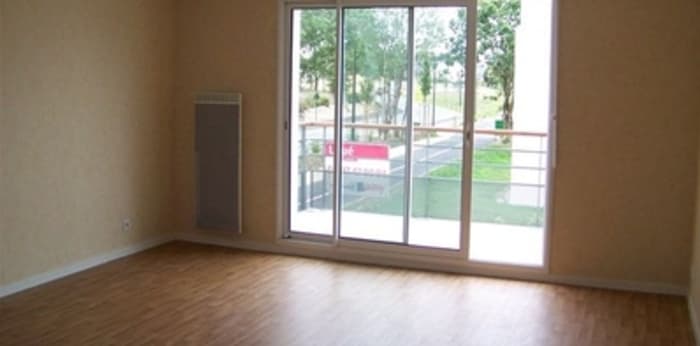 Image 2 sur 3 - Appartement  ·  Location · Sene (56860) · 3 pièces · 63m²